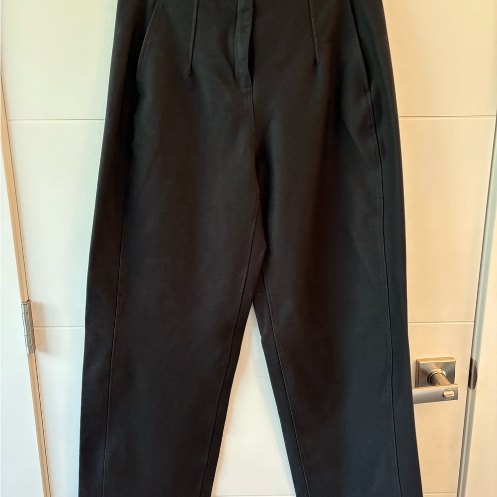 Lululemon Cropped Black Pants Size 4